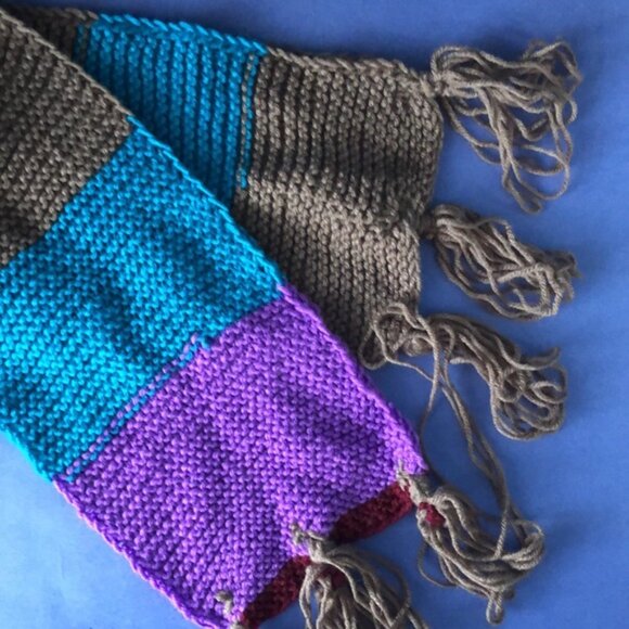 NWOT Vintage Hand-Knitted Made-in-Canada Colourful Grey Warm Scarf - Picture 2 of 3